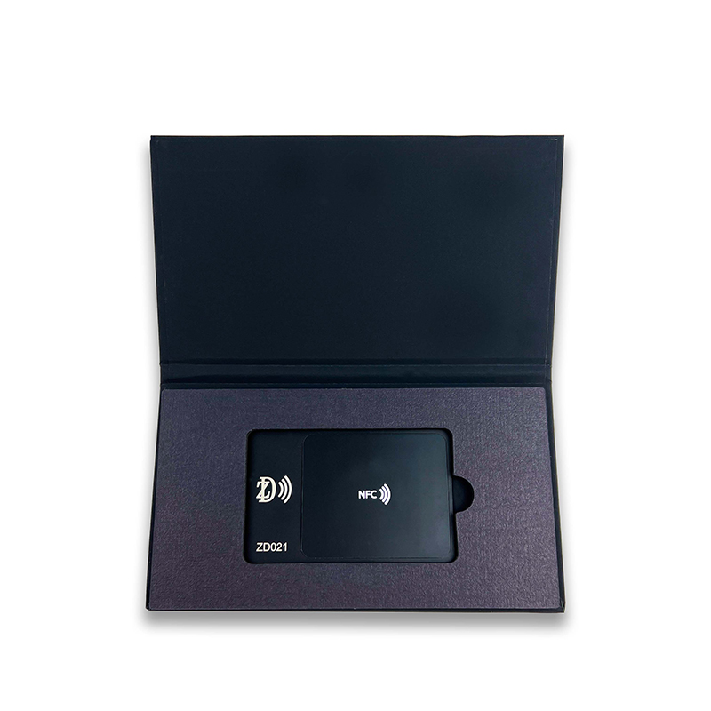  NTAG®213 Metallic Nfc Card Metal Business Card with card holder