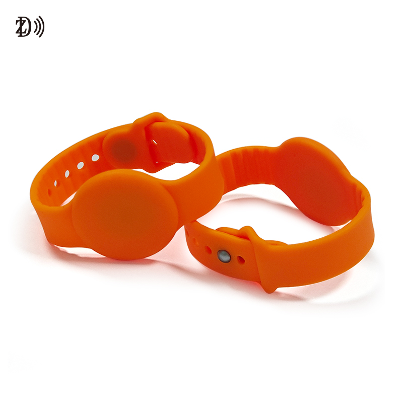 Round Face NFC Silicone Wristband